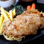 レストランふじね - ボリューミーで柔らかいポークジンジャー！