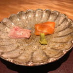 馳走 啐啄一十  - 鱒の介(キングサーモン)(北海道函館産、16kg、5日ピン寝かせ後冷凍しての7日熟成)
      →今晩のピン素材はこの16㌔の鱒の介！これは別物かと…旨味と味わいはそのままに軽やかで滑らか(^^)旨し！