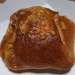 おおまちマルシェ - バジルチキンポテトパン