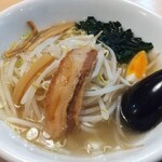台湾料理 百味鮮 - 定食セット＋150円（ 税別 ）で、注文できる『 小塩ラーメン 』