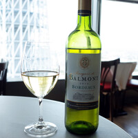 ブラッスリーオザミ 東京スカイツリータウン･ソラマチ店 - 平日限定ランチグラスワイン 白ワイン(550円)