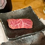 立喰い焼肉 治郎丸 - ミスジ 330円