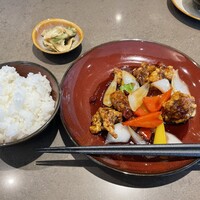 モダンチャイニーズブラッセリ― HALOW - 