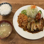 洋食堂 おおいそ - ハーブチキンロースト880円