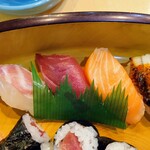 Sakae Sushi - 令和3年4月 ランチタイム
                        すし定食(きつねうどん付) 900円