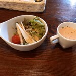 sanji - トマトスープ、サラダ
