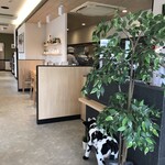 仙台牛たん けやき - 明るい店内