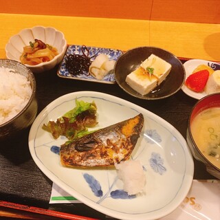 天神でおすすめのグルメ情報 焼魚定食 をご紹介 食べログ 天神でおすすめのグルメ情報 焼魚定食 をご紹介 食べログ