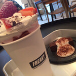 FREAKY WARDROBE COFFEE - 
