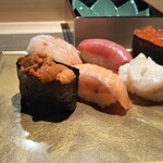 寿し芳 - 上寿司の１部。
      