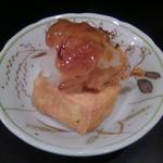 お通しは150円。この日は揚げ豆腐に餡かけ。