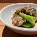 とり茶太郎 - 比内地鶏の砂肝揚げ麹タレと空豆