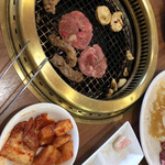 Seiniku Tonya Chokuei Yakiniku Ten Yakiniku No Kura - 