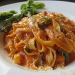 三日月 - 揚げたコシアブラ（山菜）添え