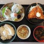 刺身和食 旭屋 - 真ホッケ刺身(さくさくアジフライ付)