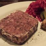 ビーボ デイリースタンド - 「丹波産　イノシシのパテ」：舌を艶然と潤わす、イノシシとは思えない上品な脂とコク！