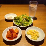 炭火焼肉・韓国料理 KollaBo - 