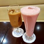 Merukado - カフェオレ＆ストロベリージュース