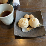 豆腐料理 松ヶ枝 - そば茶アイスクリーム