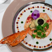 メゾン ポール・ボキューズ - ブルターニュ産オマール海老のサラダ仕立て　ア・ラ・フランセーズ