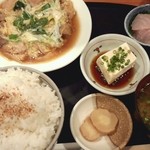 彦膳 - （ランチ）鶏親子煮（大盛）