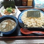 麺 徳次郎 - 徳次郎ラーメン＋チャーシュー丼のラーメンをつけ麺に変更で７００円