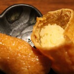 郷土料理 五志喜 - 「みかんいなり」は中身もしっかり黄色でした。