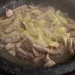 とんちゃん 居酒屋 ヤキバーティック - とんちゃんもん(野菜付き)豚シロMIX、440円＋豚バラ、500円