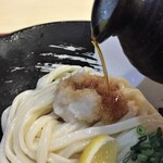 小麦の実り - ぶっかけうどんにつゆをぶっかける