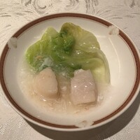 筑紫樓 銀座店 - ◆ 特製ふかひれ姿煮込みと海の幸セット　¥3,850税込
                      ・ホタテ貝と野菜の蟹ソースかけ