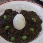 音匙 - チキンカレー700円。豆が入っていましたが美味しかったです。