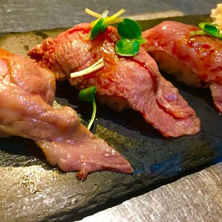 ◆Very popular menu “Nigiri of grilled Ishigaki beef”