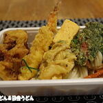 丸亀製麺 - 4種の天ぷらと定番おかずのうどん弁当