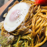 東京焼き麺スタンド - 横から見るとこんな感じ
