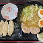 Chuuka Ryouri Kirin - 鶏白湯セット（塩・餃子3個）