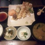 魚たけ - 天婦羅定食（900円）　こちらも味噌汁、お新香、豆腐、茶碗蒸しがついてます