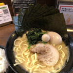 濃厚豚骨ラーメン 濱虎家 - ラーメン並盛＋のり増し（5枚）＋旨い味付玉子