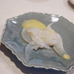 うを徳 - 相州佐島（さじま）の"墨魚（すみいか、=かふいか）"、二百六十七匁（≒1kg）