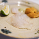 うを徳 - 淡路（あはぢ）"黃蓋鰈（あまてがれひ、≒まこがれひ）"、五百三十三匁（≒2kg）