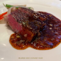 ホテルオークラ 中国料理「桃花林」 日本橋室町賓館 - 和牛肉のステーキ中国黒豆ワインソース