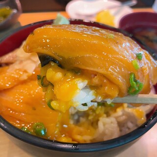 Sushihabesuto - 限定10食﻿
                        スペシャルづけ丼 1100円（税込）﻿