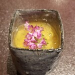 馳走 啐啄一十  - ①真鯛(愛媛県来島海峡産)の白子豆腐、羅臼昆布出汁のジュレ掛け
      産卵期は冬～春、旬は初夏～初冬
      河豚>真鱈>真鯛の順に濃厚さとコクが穏やかに
      春の旬を語る上で欠かせない食材ですね