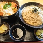 Soba Tenpura Yuian - カツ丼とミニそばのセット（そばの大盛り）