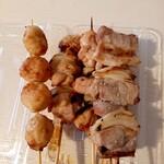 Jambo Yakitori Mimi - つくね/鶏/豚 1本150円