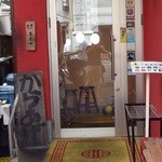 中華そば 高安 - 開店前の入口～♪(^o^)丿