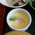 お食事処 灘や - 煮魚定食には茶碗蒸しがつきます。