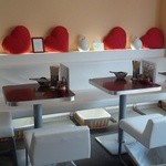 中華そば 高安 - おしゃれなテーブル席～♪(^o^)丿