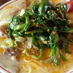 中華そば 高安 - 『ニラ漬け』をのせて…(・。・;