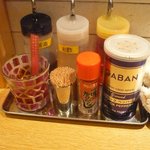麺屋一燈 - 調味料万端