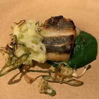 ミチノ・ル・トゥールビヨン - メバル 春菊のソース、白葱のクリーム煮、青葱のフライ